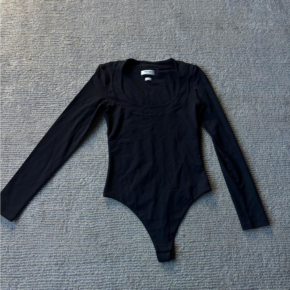Aritzia contour bodysuit